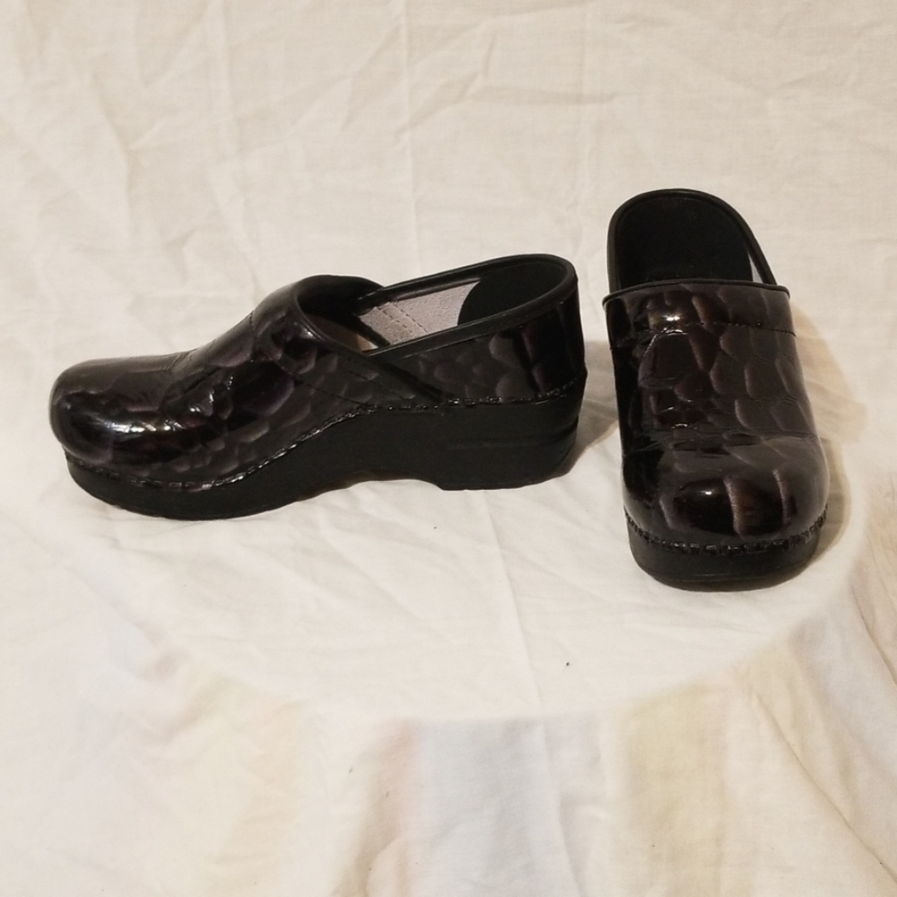 Dansko Tiger's Eye Onxy Clog